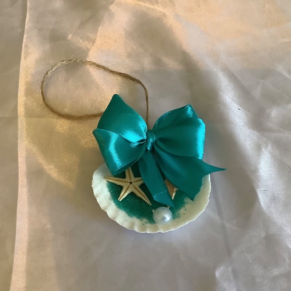 Scallop seashell Christmas tree ornaments set of 4 - Picture 3 of 8